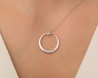 Engraved Sterling Silver Circle Name Necklace: Personalized Jewelry Gift