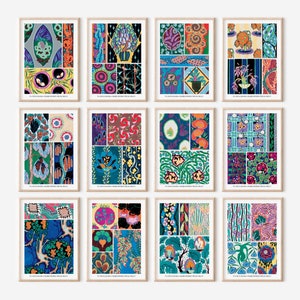 Könnte beinhalten: Set mit 12 digitalen Drucken mit farbenfrohen, komplizierten Mustern, inspiriert von traditionellen Textildesigns. Jeder Druck zeigt eine einzigartige Kombination aus floralen Motiven, geometrischen Formen und leuchtenden Farben.