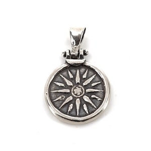 Vergina Pendant , Great Alexander , Vergina Sun Star , Ancient Greek Macedonian Star ,  Silver 925 , Ancient Greece