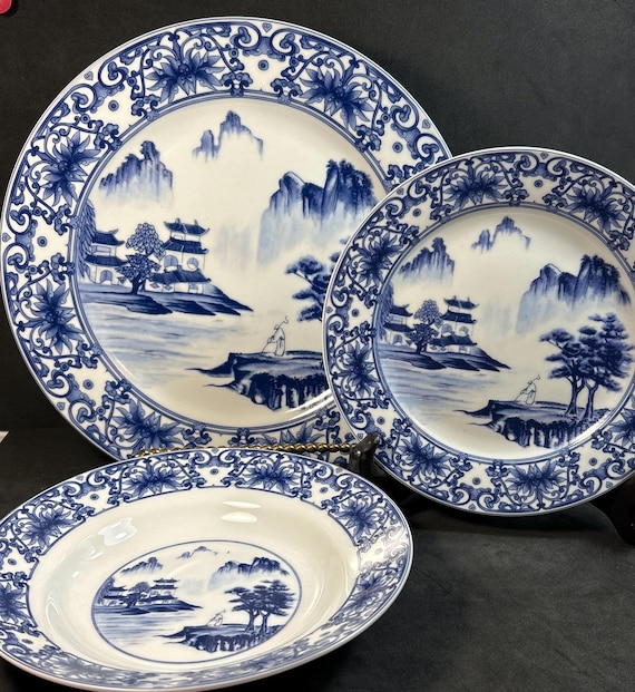 22570 加藤唐九郎 (志野茶碗(共箱・重髙識)) KATO Tokuro