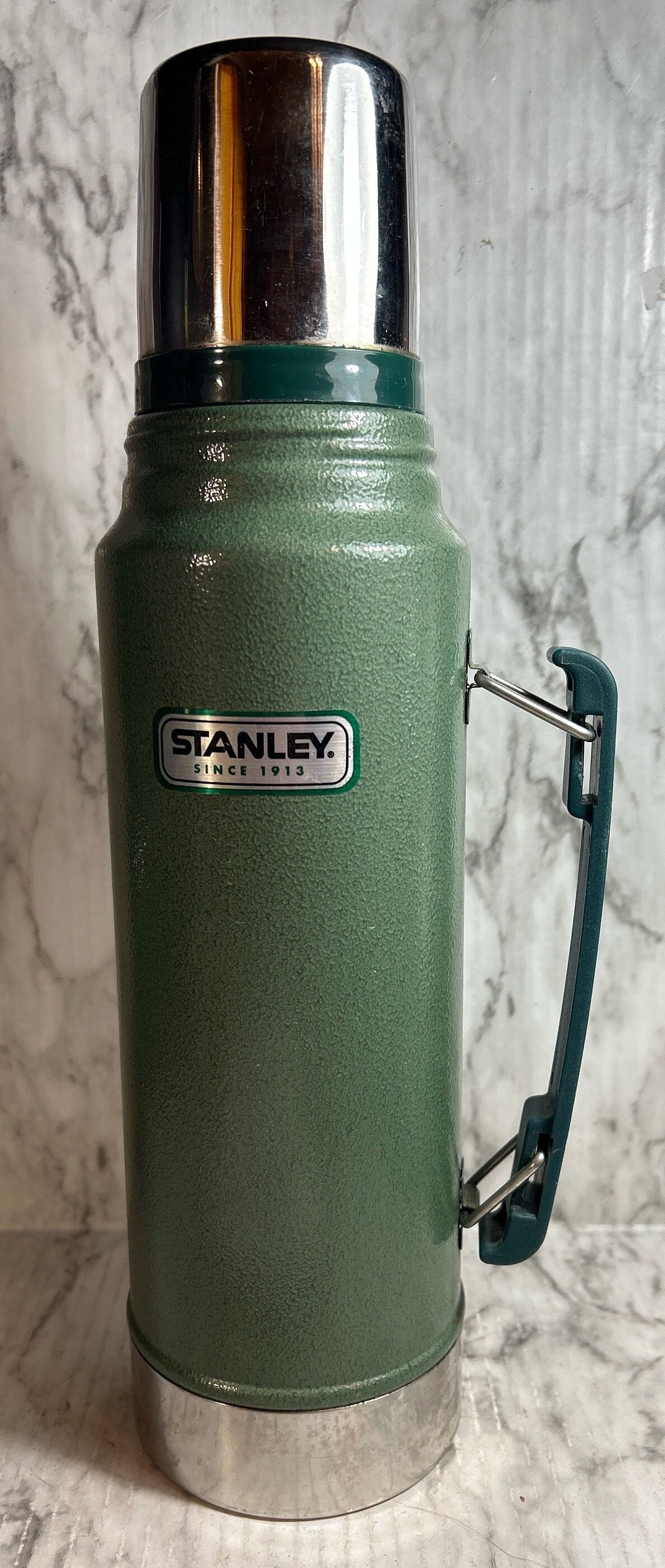 Green Stanley Thermos Vintage 1956 Super Vac A945 Mid-Century Decor –  Eagle's Eye Finds