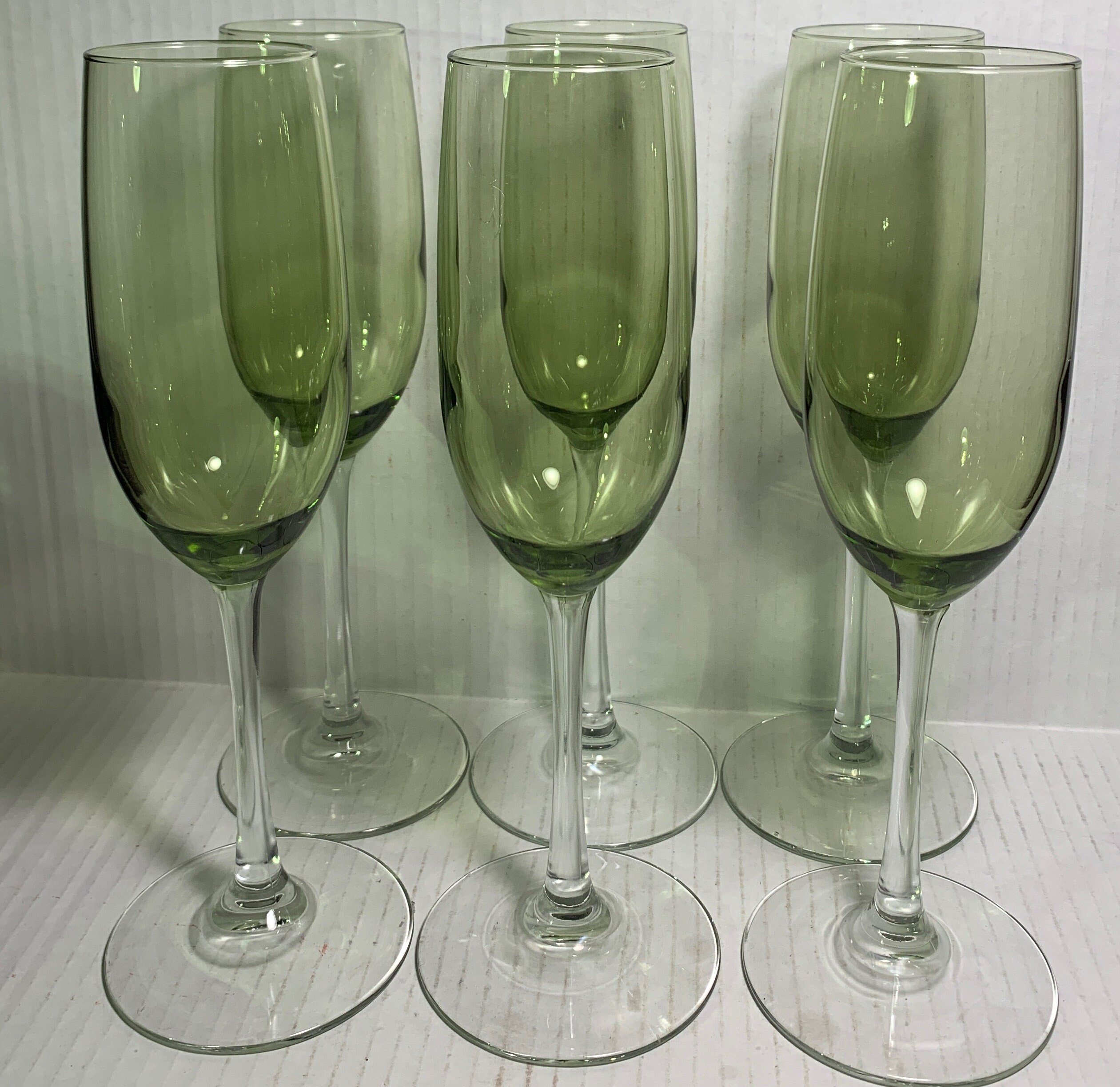 Mikasa Festive Kensington Red/Green Stem Wine Glass Collection of Four