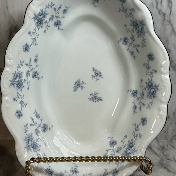 Vintage Rare! Johann Haviland Oval Vegetable Bowl Porcelain 10 7/8” x 7.5” x 3” Blue Garland Bavaria Germany Excellent Condition!