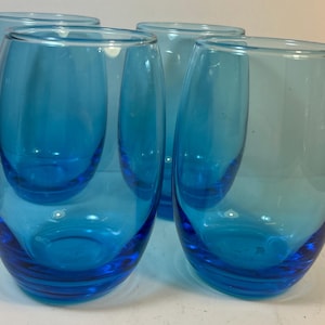 Vintage Blue Weighted Bottom 16 Unzen Blauglas nahtlose Wein Wasser Saft Glas 4er Set Schönes Blau 5 &quot;T 2,75&quot; W Schön !!