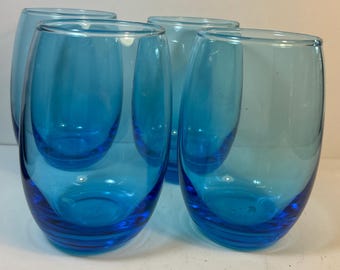 Vintage Blue Weighted Bottom 16oz Blue Glass seamless wine water juice glass set of 4 Beautiful Blue 5” T 2.75”W Beautiful!!
