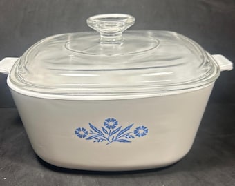 Corning Ware Blue Cornflower 2 1/2 Quart Deckelauflaufröster P-2 Pyrex Deckel A-9c In ausgezeichnetem Zustand 10 1/4 "x 4" ohne Deckel