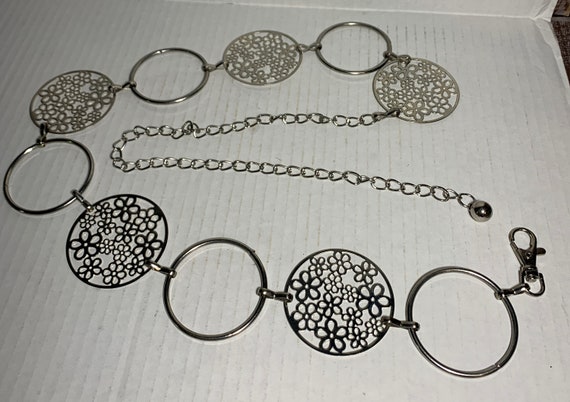 Vintage Chain Belt Silver Tone 2” Daisy Circle Be… - image 2