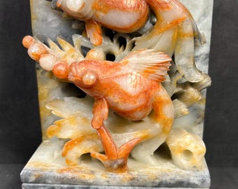 鯉　彫刻　石　置物 ヴィンテージの手彫り緑色硬石鯉の彫刻 – オリエンタル装飾 - Etsy 日本