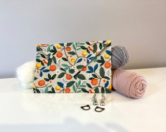 Bolsa de algodón con broche floral hecha a mano, organizador de agujas de tejer