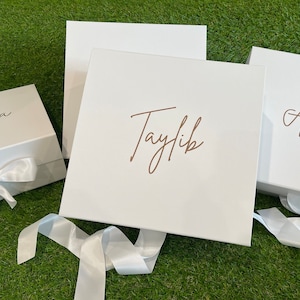 Personalisiertes weißes Band Seidenband Magnetbox 25x25x9,5cm Taufe wunderschöne Luxusgroßhandelsgeschenke