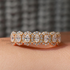 Oval Cut Moissanite 14K Gold Diamond Wedding Band, Vintage Stacking Matching Bridal Promise Ring, Halo Eternity Wedding Band For Woman