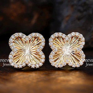 10K Yellow Gold Vintage Floral Style Stud Earrings Round Cut Halo Diamond Clover Studs Flower Stud Earring Classic Bridal Wedding Studs