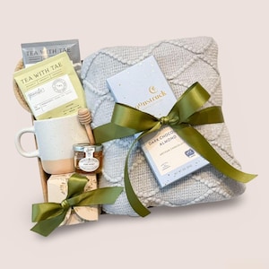 Gift for Her for Any Occasion, Classy Gift Basket for Women, Cozy Gift Box with Blanket, Socks, Candle,  Care Package for Women, Sending Hug