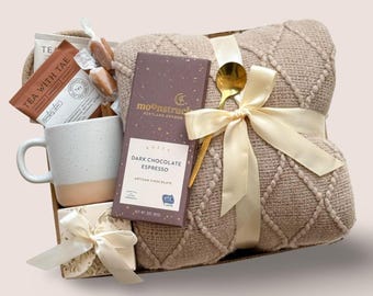 Happy Birthday Gift for Her, Personalized Birthday Box for Women, Custom Birthday Gifts for Mom, Bff Best Friend, Gift Basket with Balnket