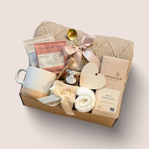 Thinking Of You Gift for Best Friend Mom, Gift Basket With Soft Wool Blanket and Ceramic Tea Mug, Care Package for Her Comfort, Hug In A Box