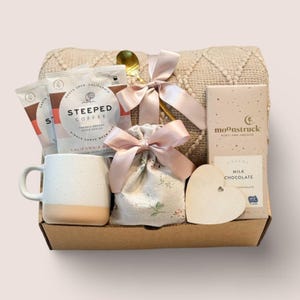Hug In a Box, Encouragement Gift, Mom Gift Set, Hygee Gift Box, Thinking of You Box, Cozy Care Package, Self Care Basket, Blanket Gift Box