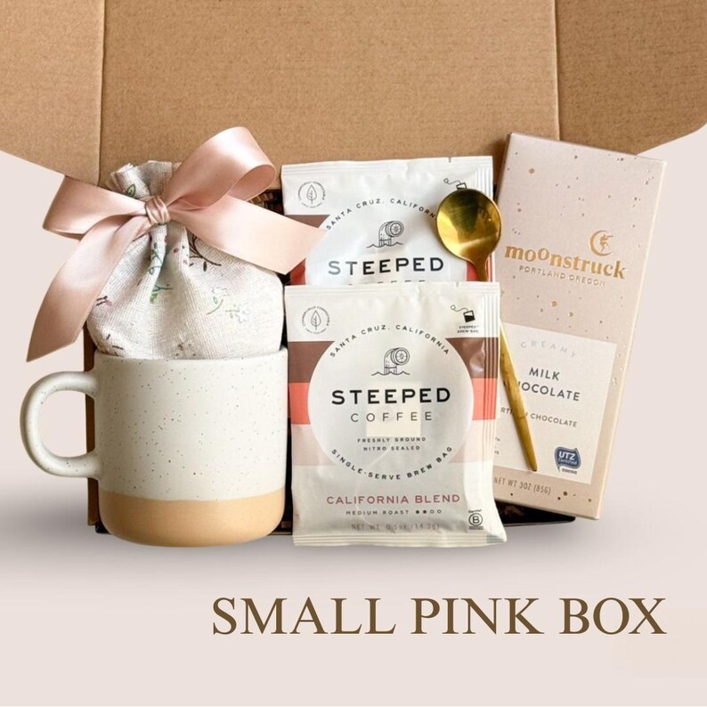 Mother's Day Gift idea, Best Mom Gift Box, Happy Mother's Day Gift for Her, Personalized Gifts for Her, Classy Gift Basket for Women 2. SMALL PINK BOX