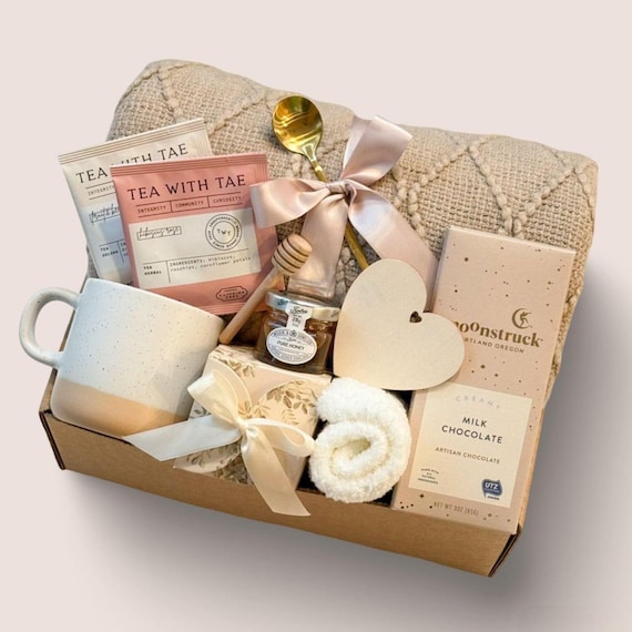 Thank you Gift Box for Her, Corporate Gift Basket Ceramic Mug and Tea, Candle with Warm Cozy Blanket Gift Box for Boss Teacher Co-Worker