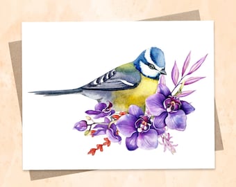 Puede incluir: Una pintura de acuarela de un carbonero común posado en una rama de orquídeas moradas. El pájaro está mirando hacia la derecha y tiene el pecho amarillo y la cabeza azul. Las orquídeas están en flor y tienen acentos rosados y blancos.