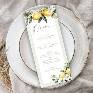 Menu principal do chá de panela Squeeze. Modelo de menu de limão editável. Download instantâneo de chá de casamento floral cítrico. Cartão de mesa para impressão. FLL03