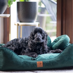 Dog bed with zipper Royal bottle green