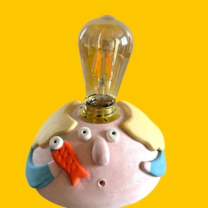 Ceramiczna lampa Córka rybaka