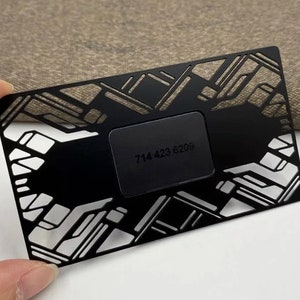 Carte de visite entièrement métallique personnalisable avec précision laser NFC Yugo