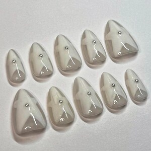 Soft White Stars || Press on Nails