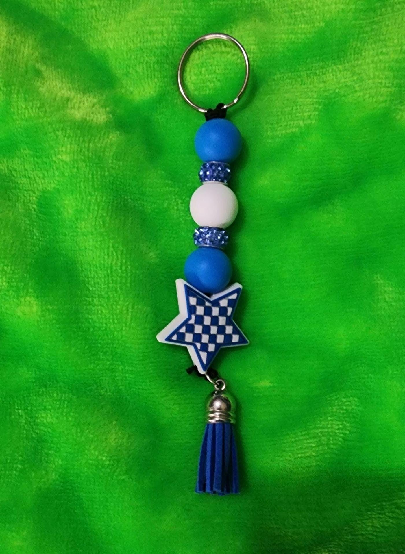 Checkered Star Beaded Keychain: Funky Bag Charm for Bold Personalities - Thumbnail 5