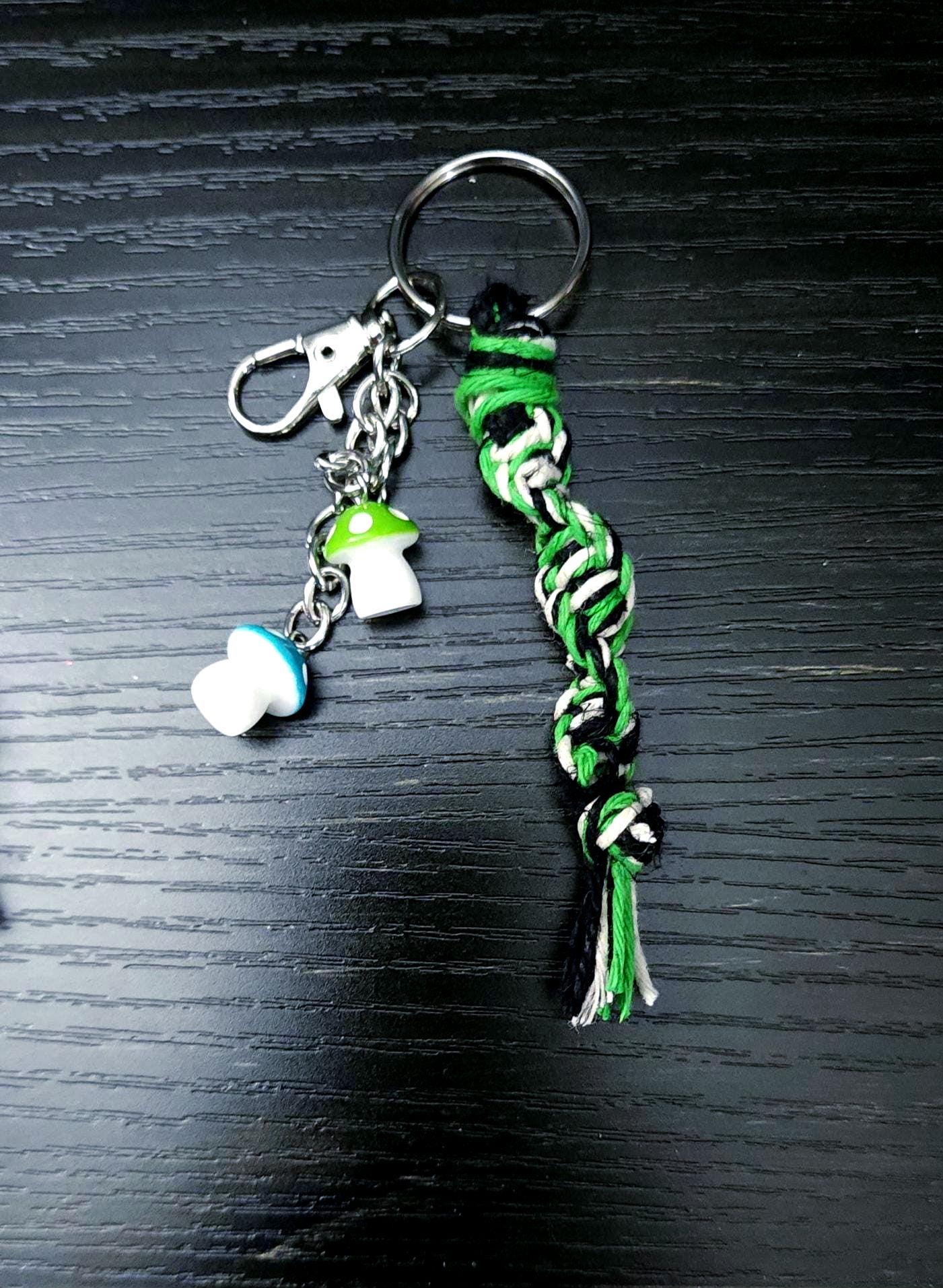Mini Hemp Keychain with Acrylic Mushroom Charm - Boho Key Ring, Eco-Friendly Gift, Handmade Accessory, Nature-Inspired Jewelry - Thumbnail 4