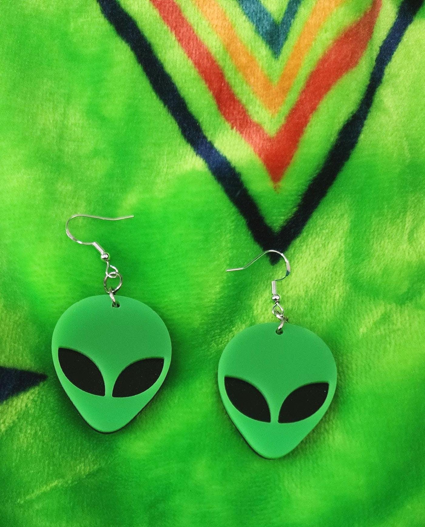 Green Alien Dangle Earrings: Handmade Sci-Fi Jewelry - Thumbnail 3