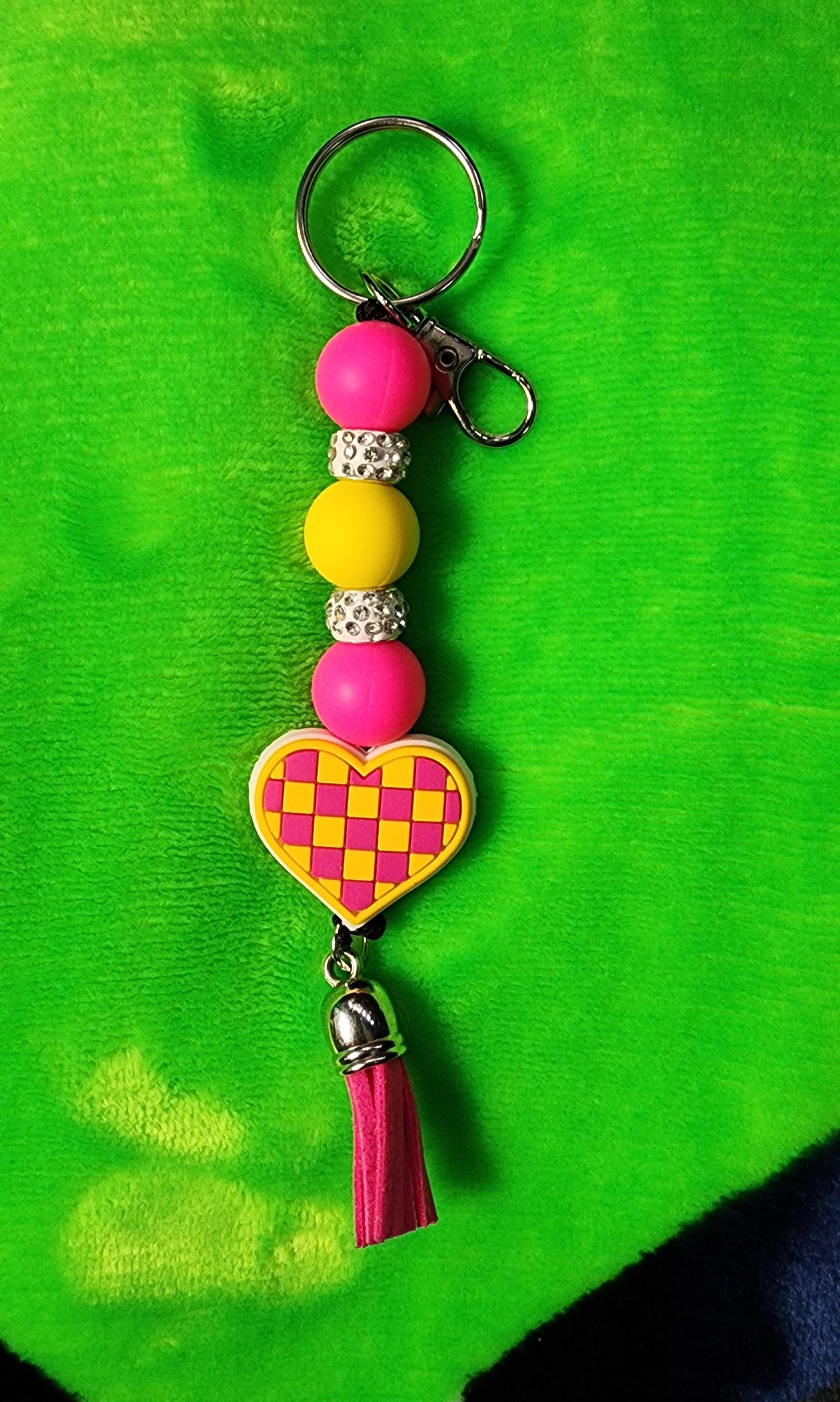 Checkered Heart Keychain, Handmade Keyring - Thumbnail 4