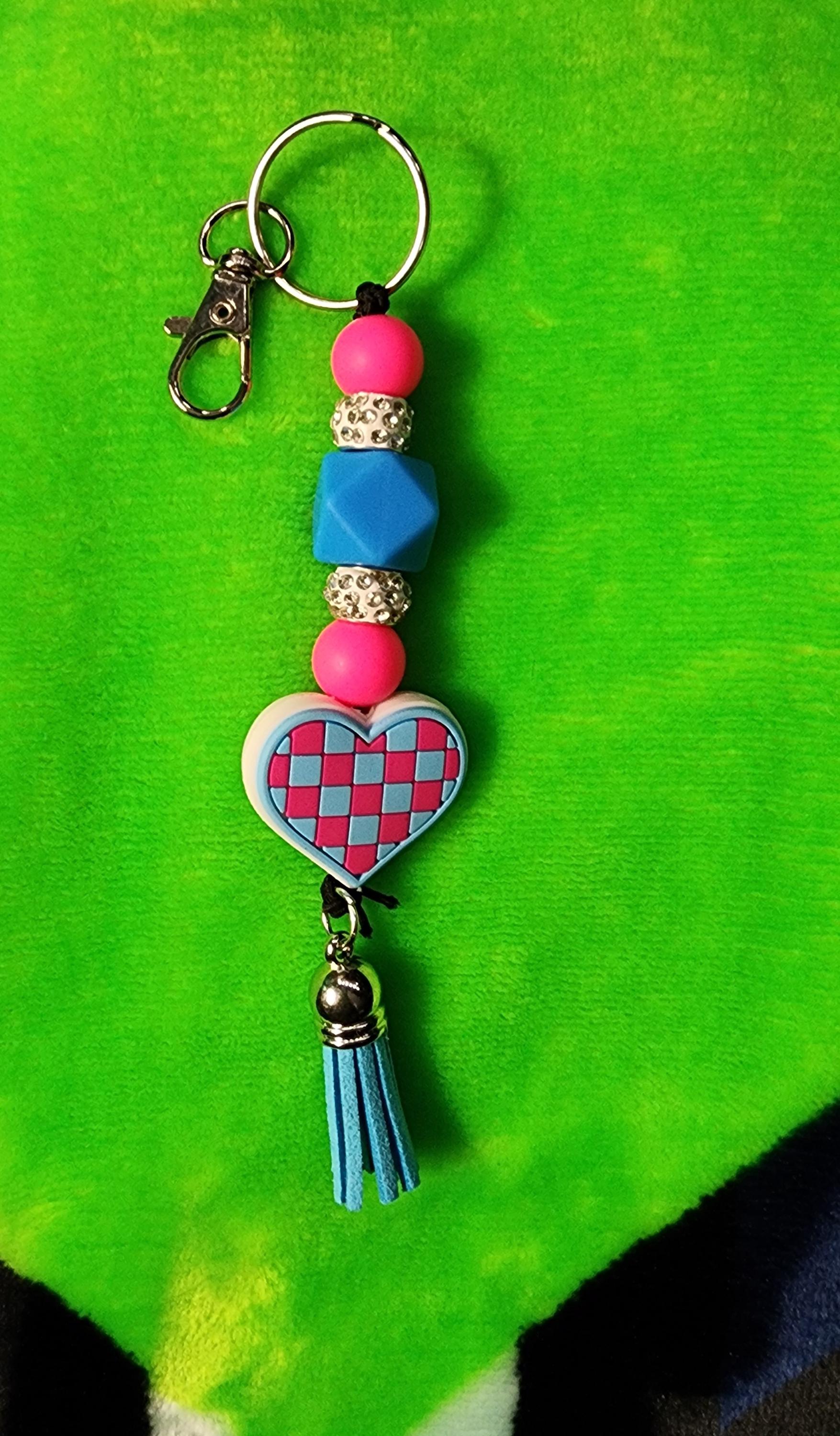 Checkered Heart Keychain, Handmade Keyring - Thumbnail 3