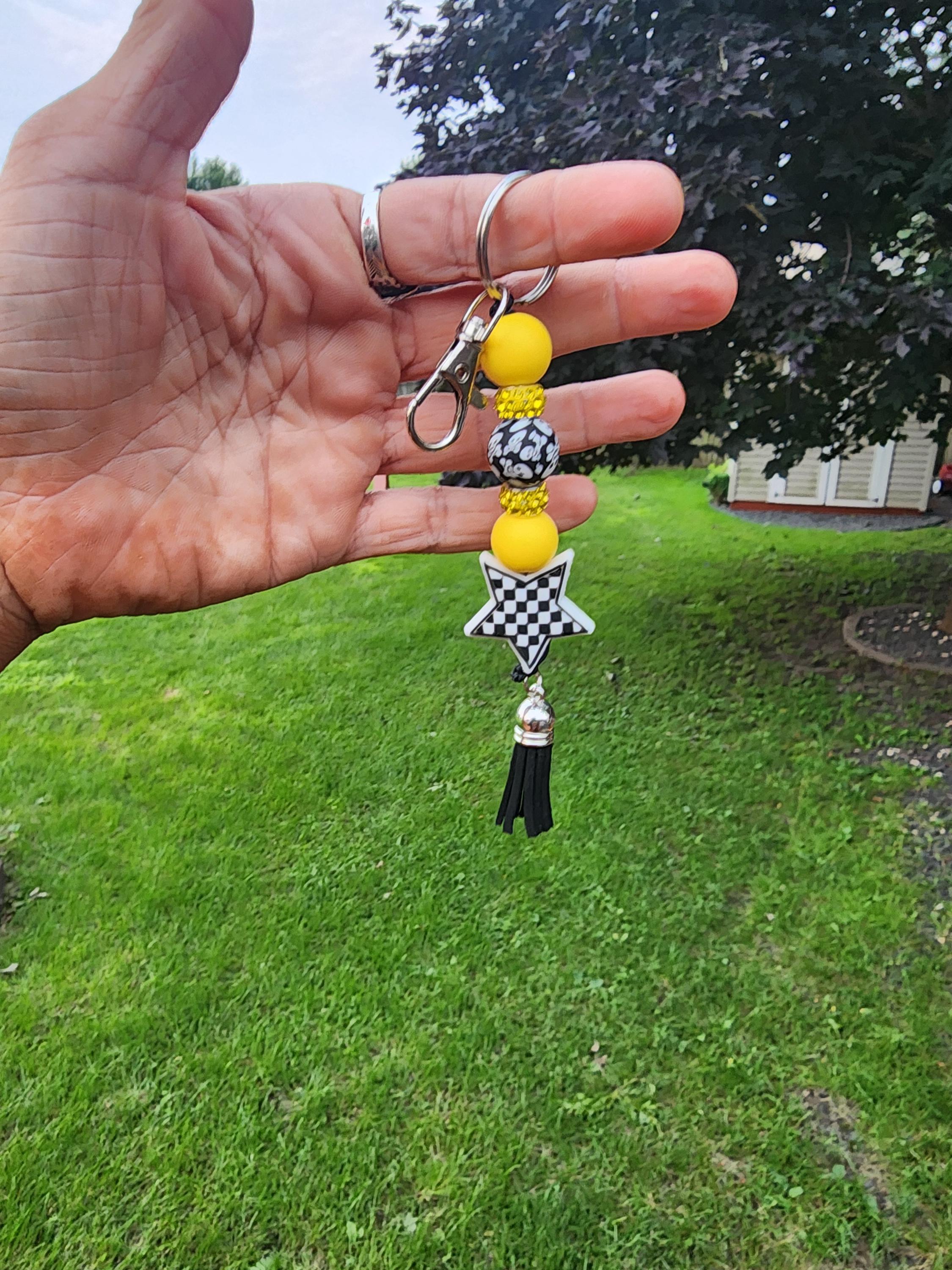 Checkered Star Keychain: Y2K Retro Charm with Colorful Accent Bead - Thumbnail 4