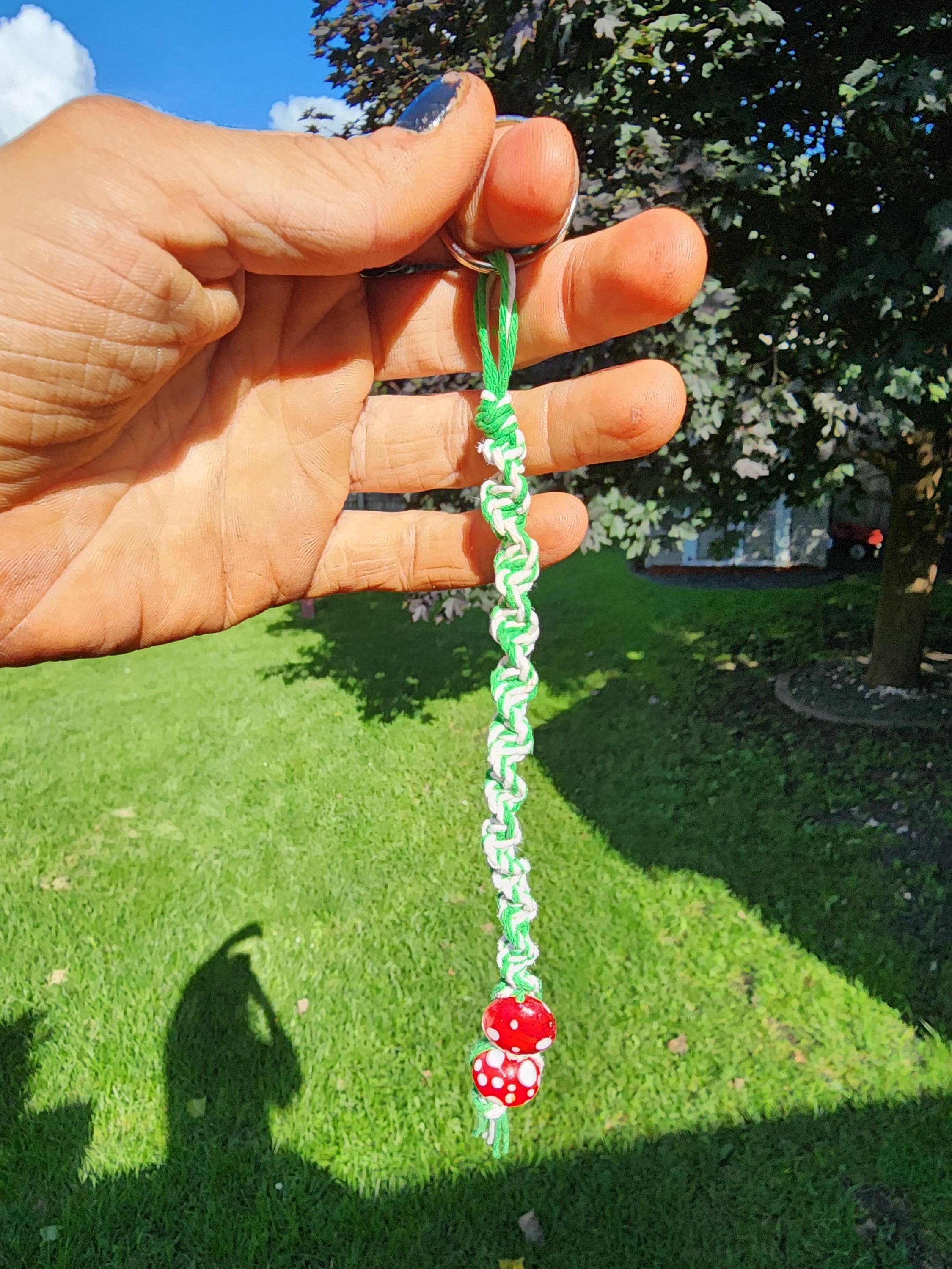 Handmade Hemp Keychain: Green & White with Glass Mushroom Beads - Thumbnail 2