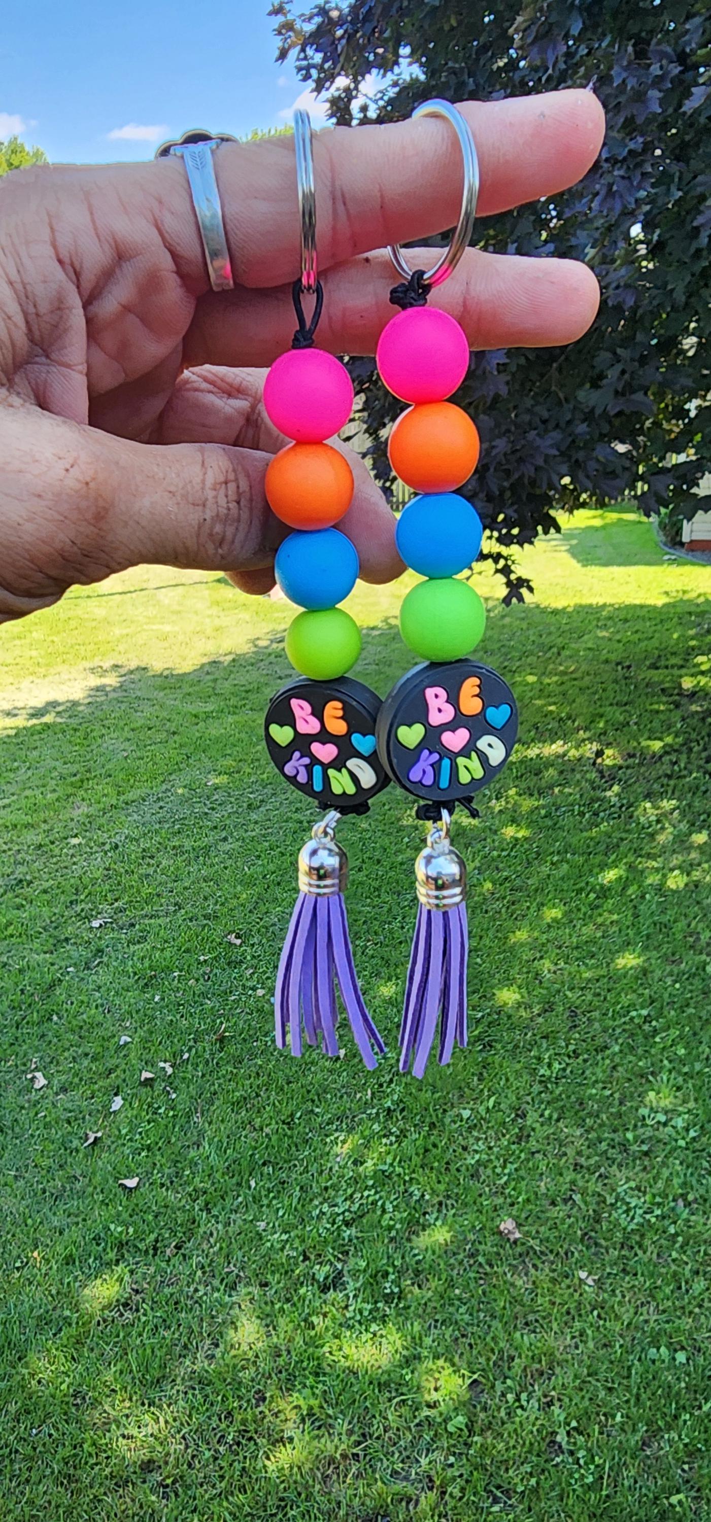Be Kind Multicolored Beaded Keychain – Handmade Rainbow Statement Accessory, Positive Vibes Gift with Good Energy - Thumbnail 4