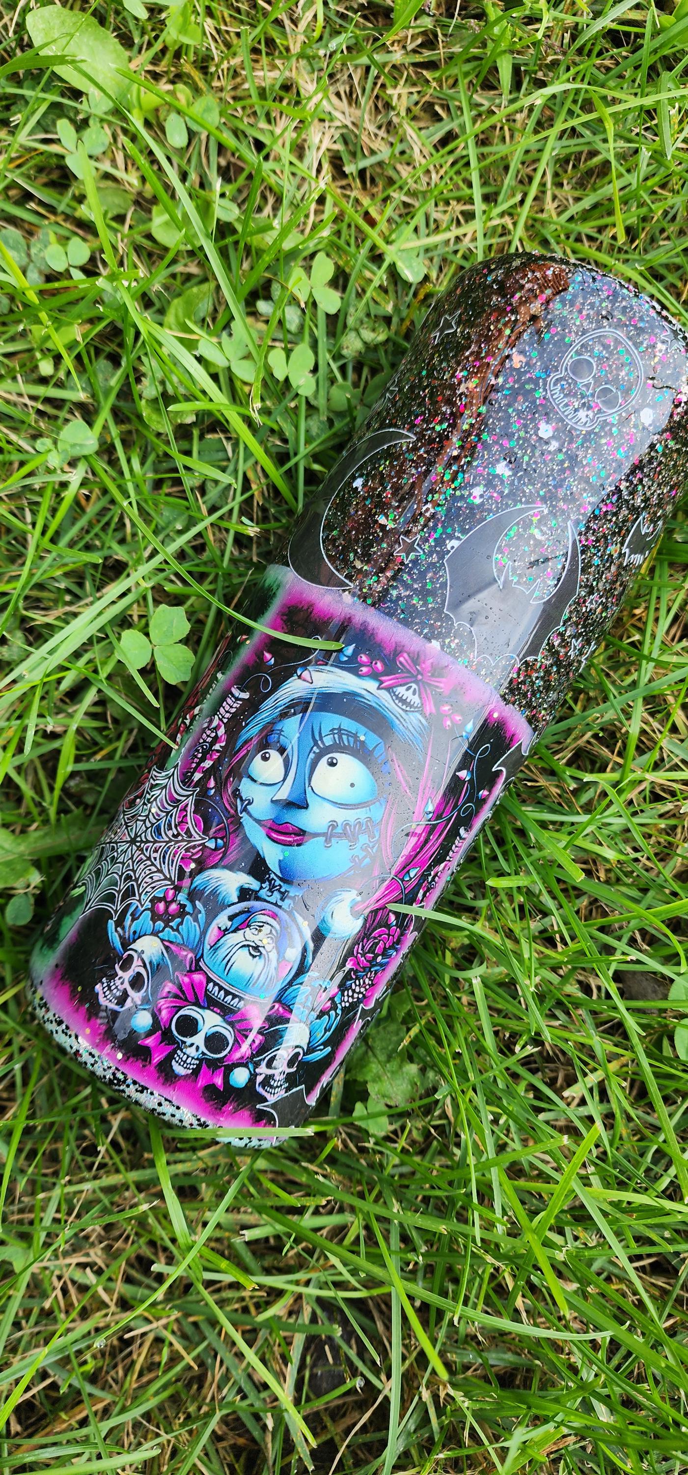 Nightmare Before Christmas Tumbler: Black Glitter Jack & Sally Epoxy Cup - Thumbnail 2