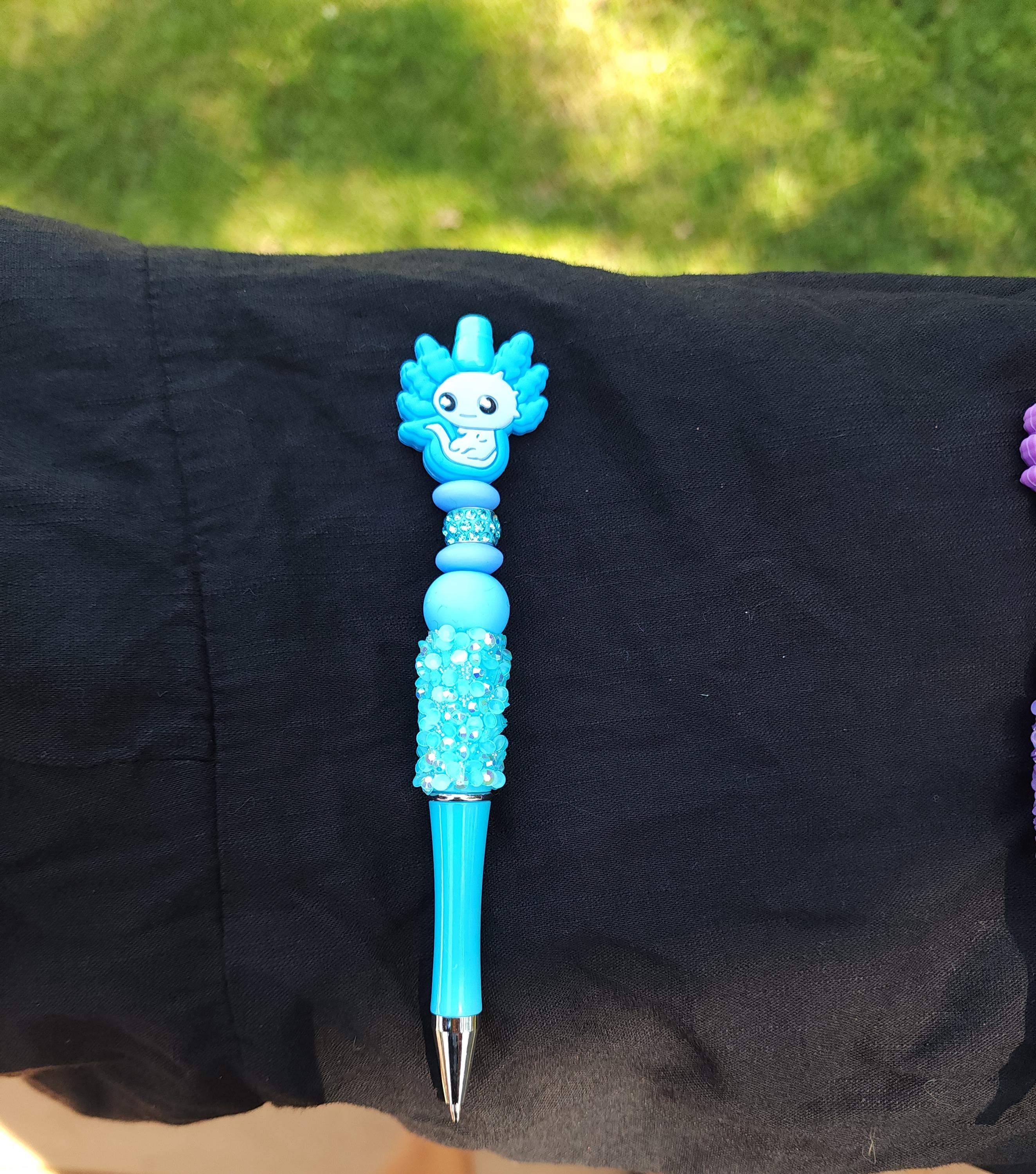 Sparkly Axolotl Beaded Pen: Kawaii School Stationery - Thumbnail 6