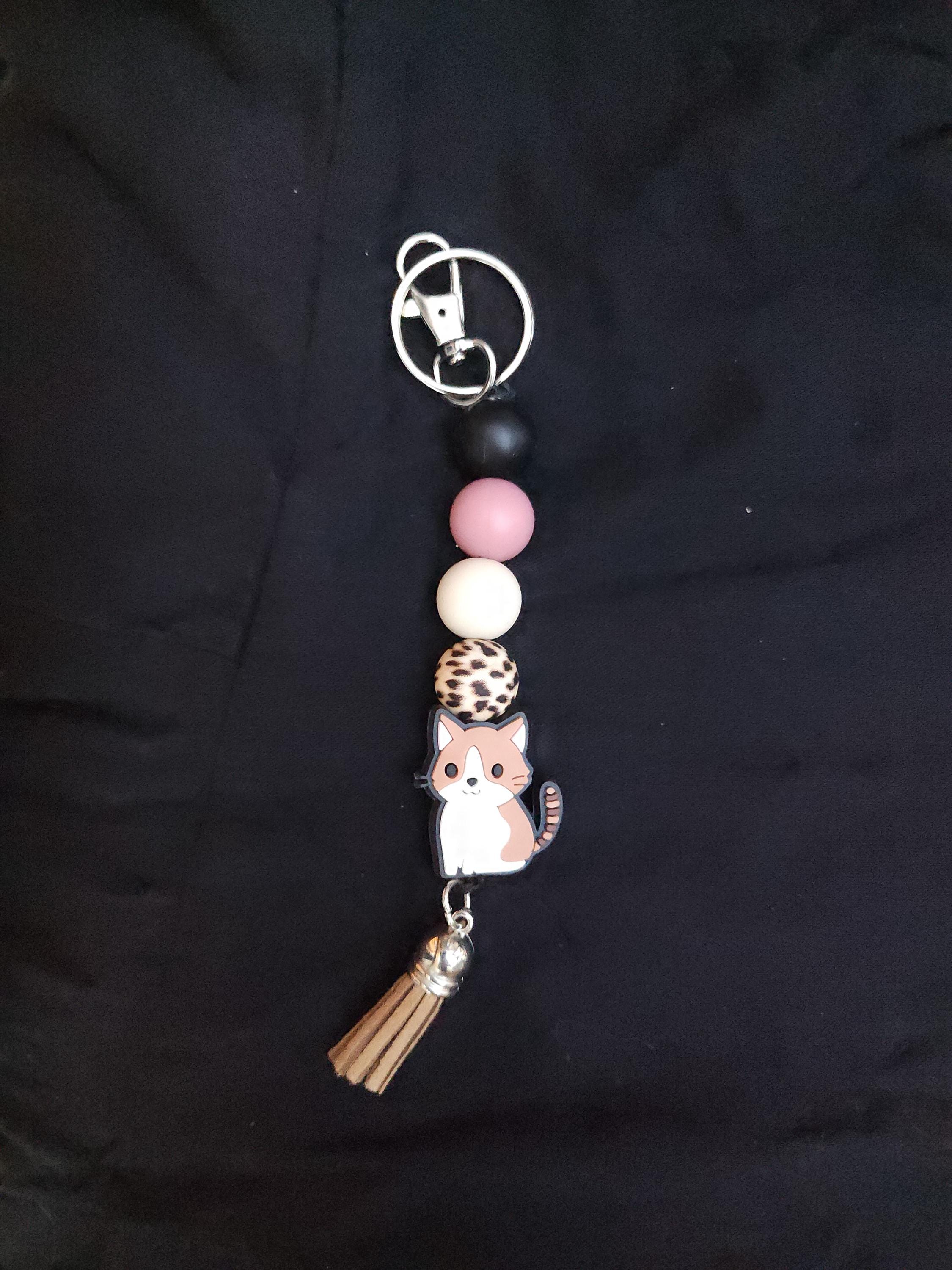 Adorable Cat and Dog Beaded Keychain – Cute Animal Charm, Pet Lover Gift, Whimsical Accessory for Bags, Backpacks, or Keys - Thumbnail 4