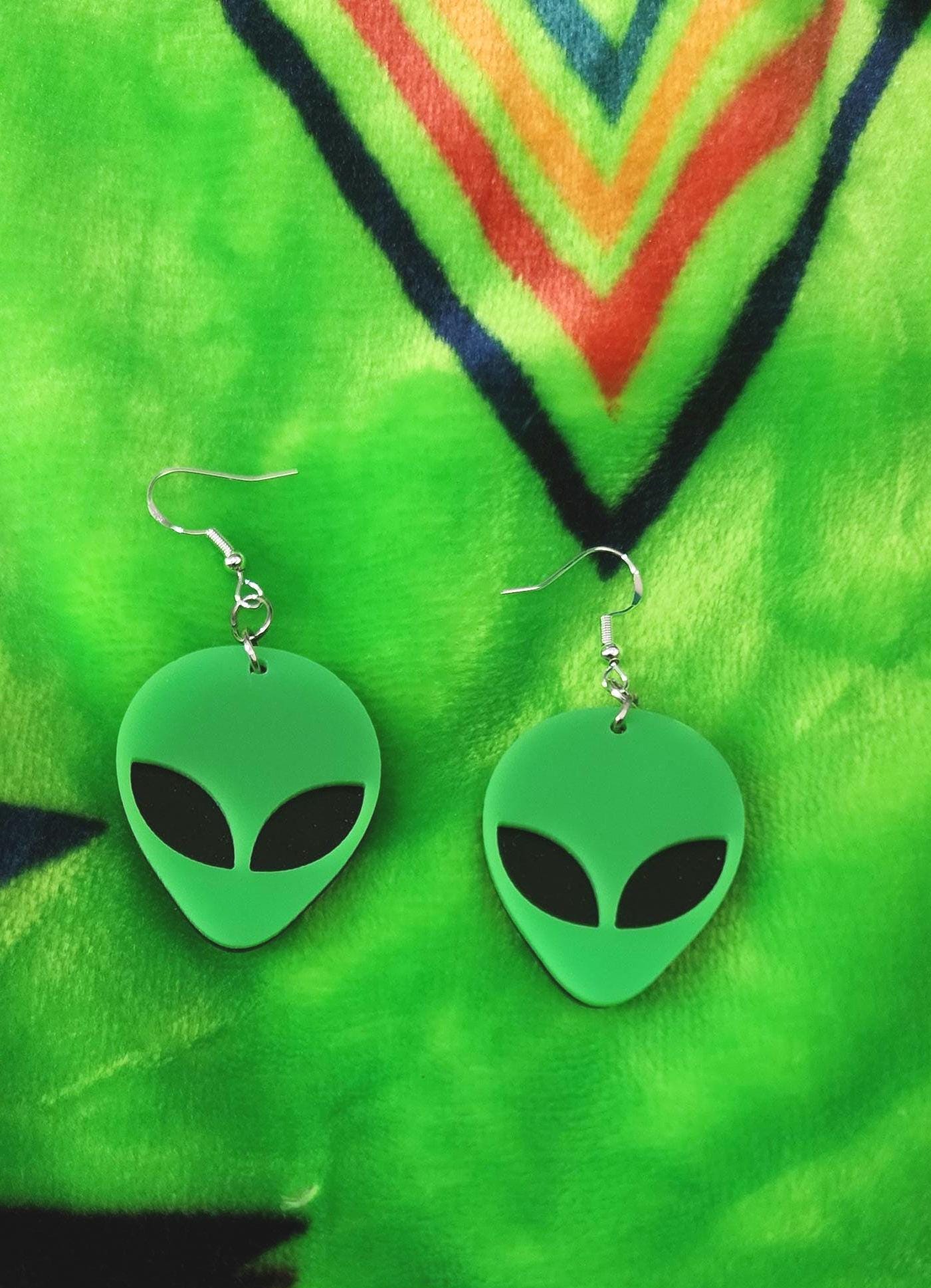 Green Alien Dangle Earrings: Handmade Sci-Fi Jewelry - Thumbnail 2