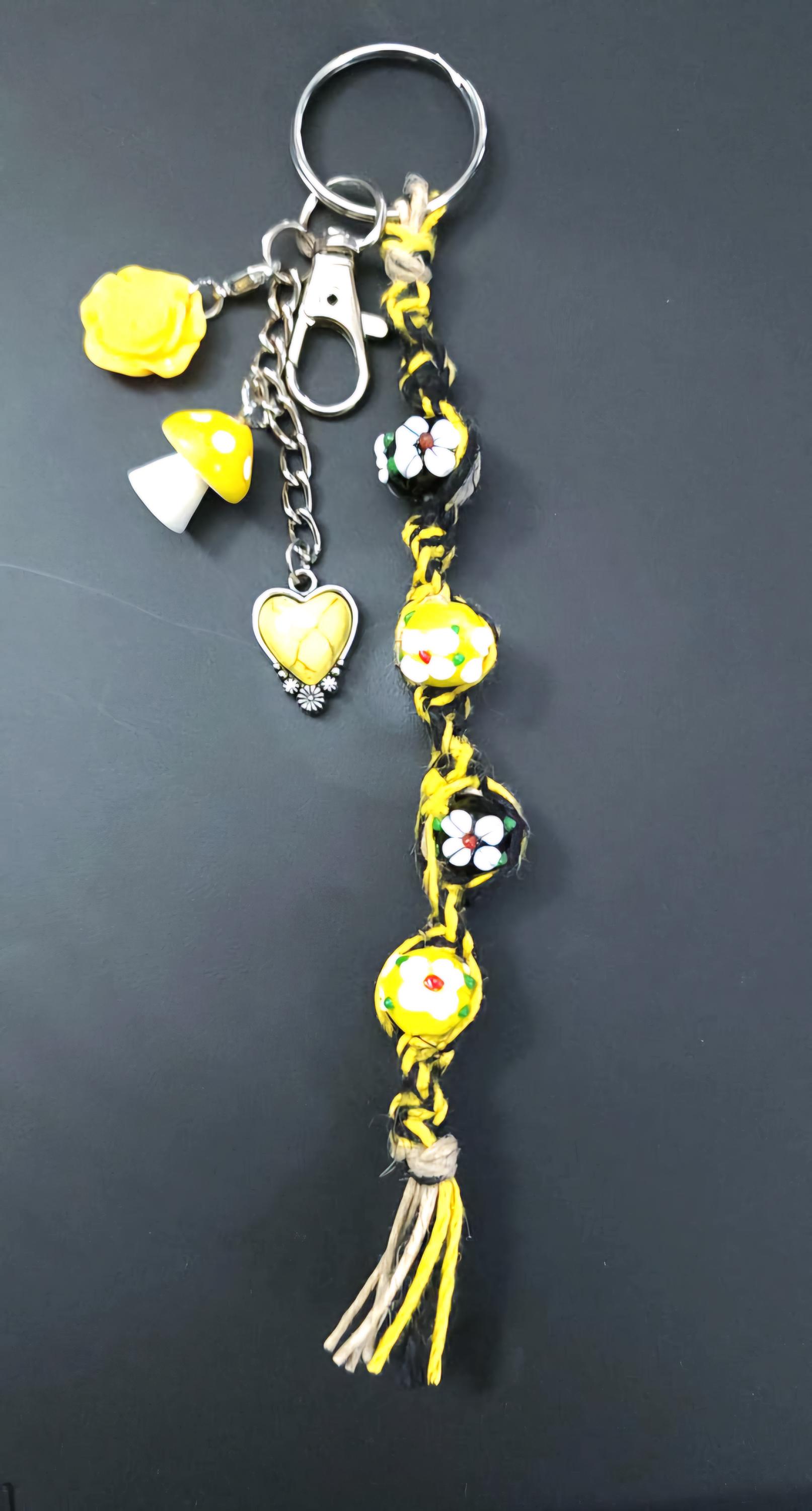 Handmade Hemp Keychain: Yellow Flower Beads and Mushroom - Thumbnail 5