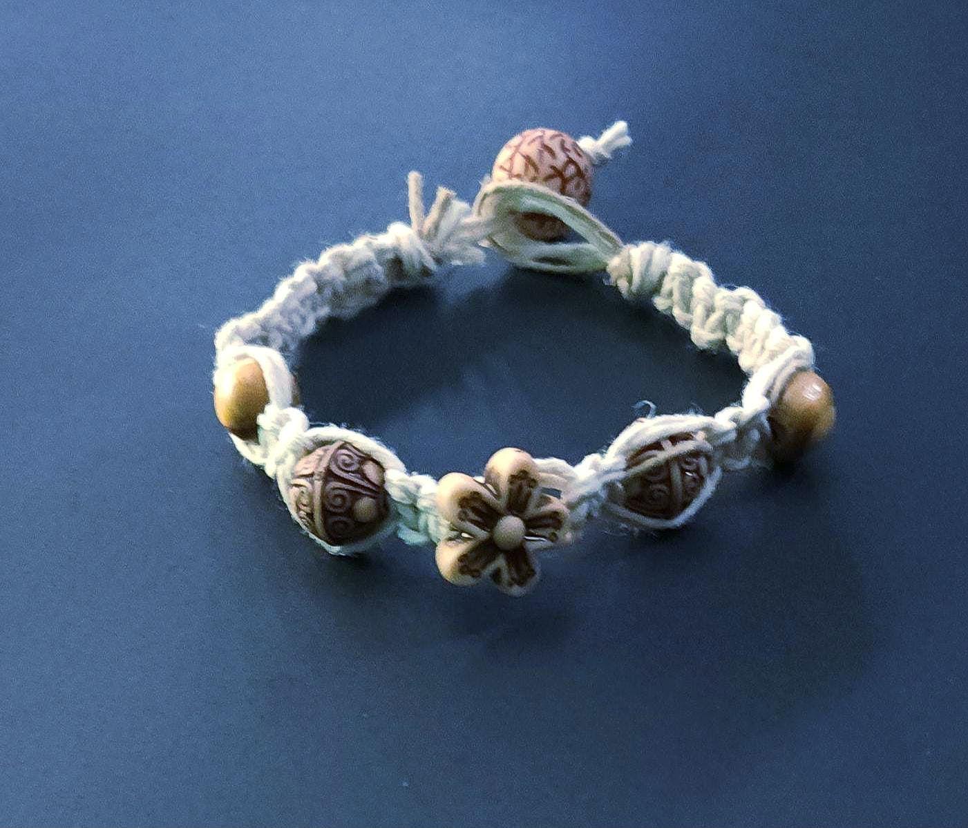 Handmade Hemp Bracelet with Wood & Acrylic Beads - Thumbnail 4