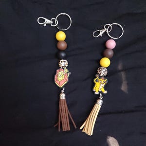 Lion King Beaded Keychain – Simba & Mufasa Inspired – Disney-Inspired Beaded Charm – Cute Gift for Fans, Backpack or Bag Accessory