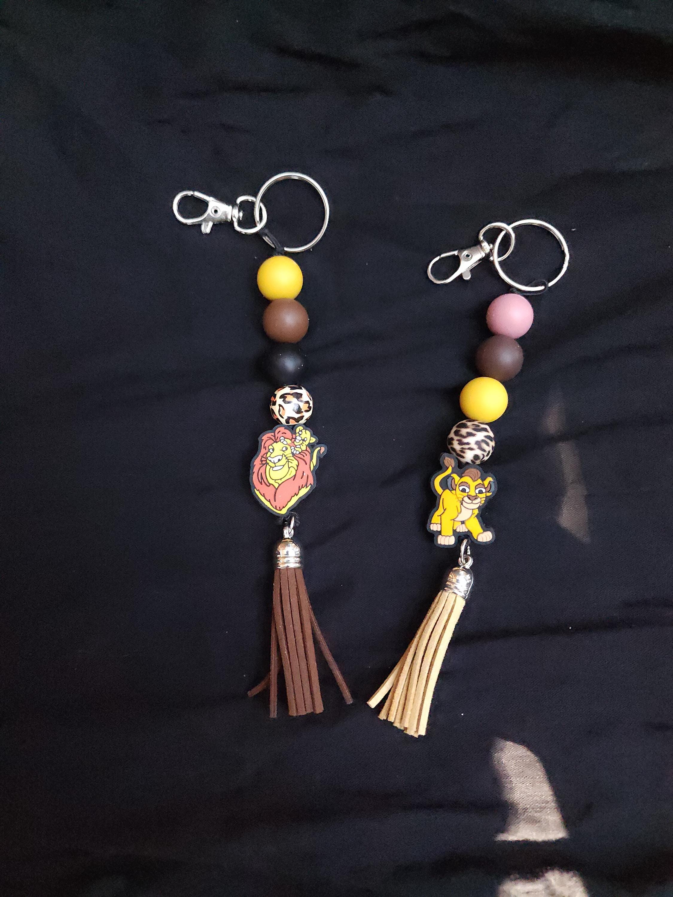 Lion King Beaded Keychain – Simba & Mufasa Inspired – Disney-Inspired Beaded Charm – Cute Gift for Fans, Backpack or Bag Accessory