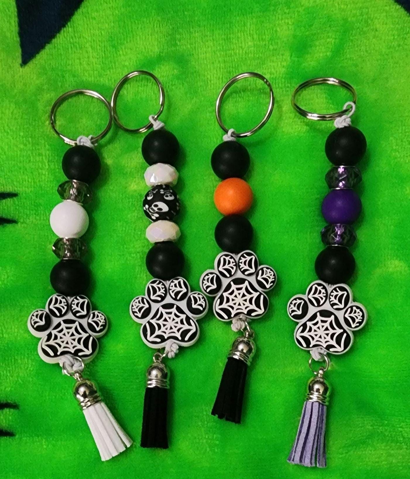 Halloween Paw Print Keychain & Pen Set: Spooky Spider Web Charm - Thumbnail 2