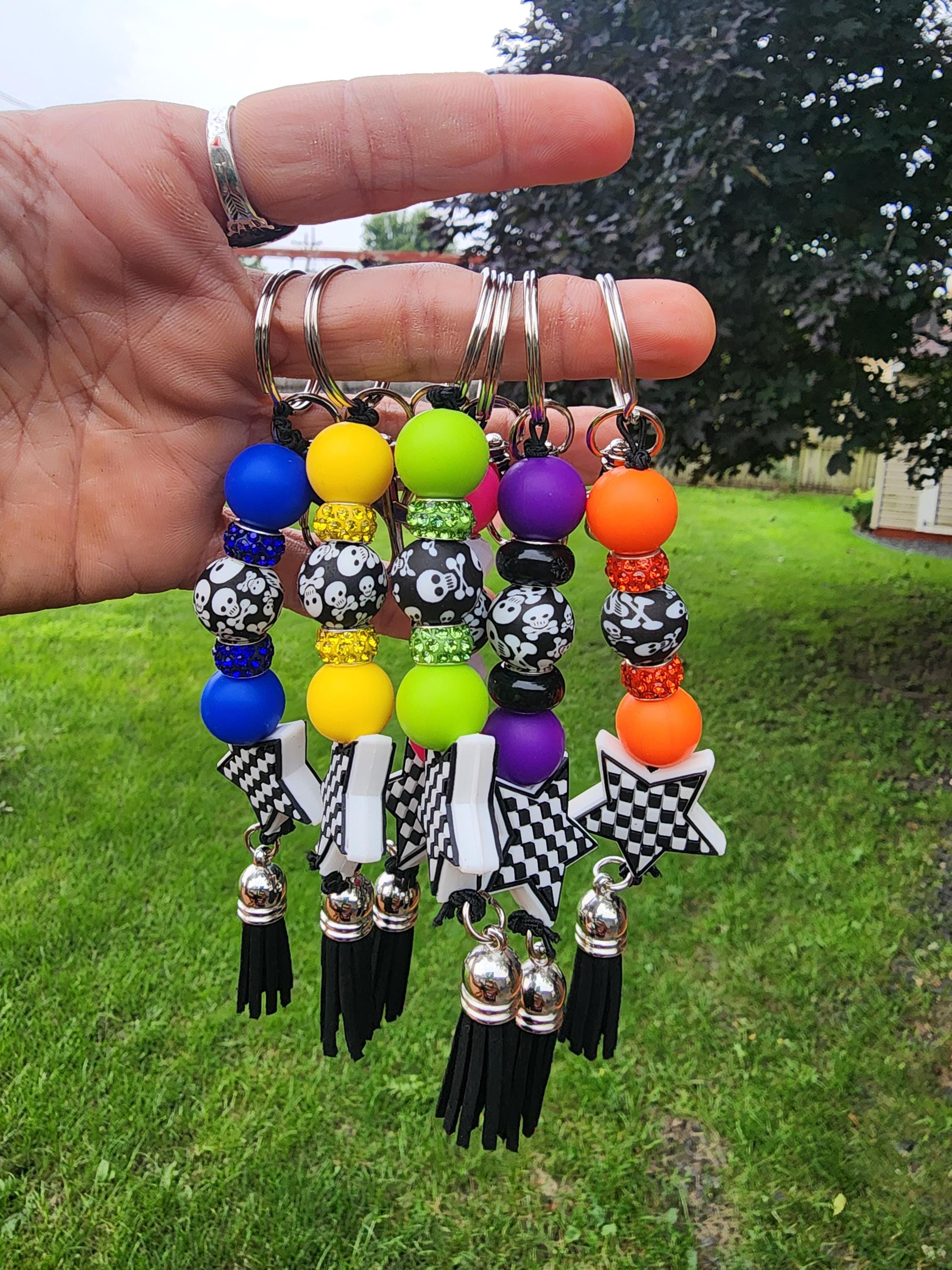 Checkered Star Keychain: Y2K Retro Charm with Colorful Accent Bead