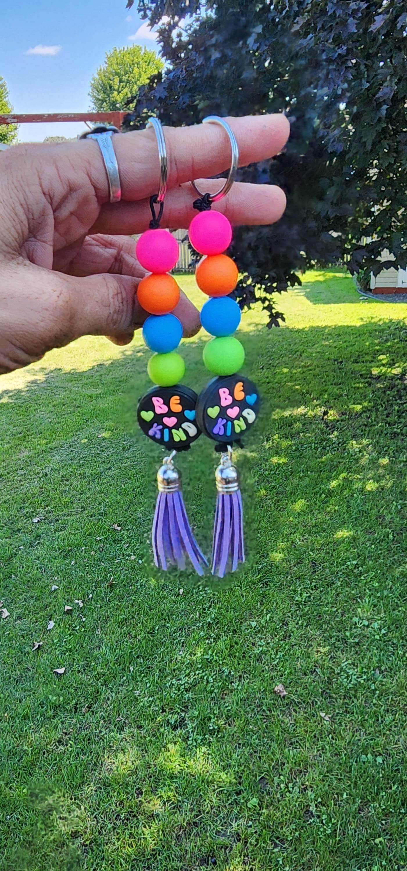 Be Kind Multicolored Beaded Keychain – Handmade Rainbow Statement Accessory, Positive Vibes Gift with Good Energy
