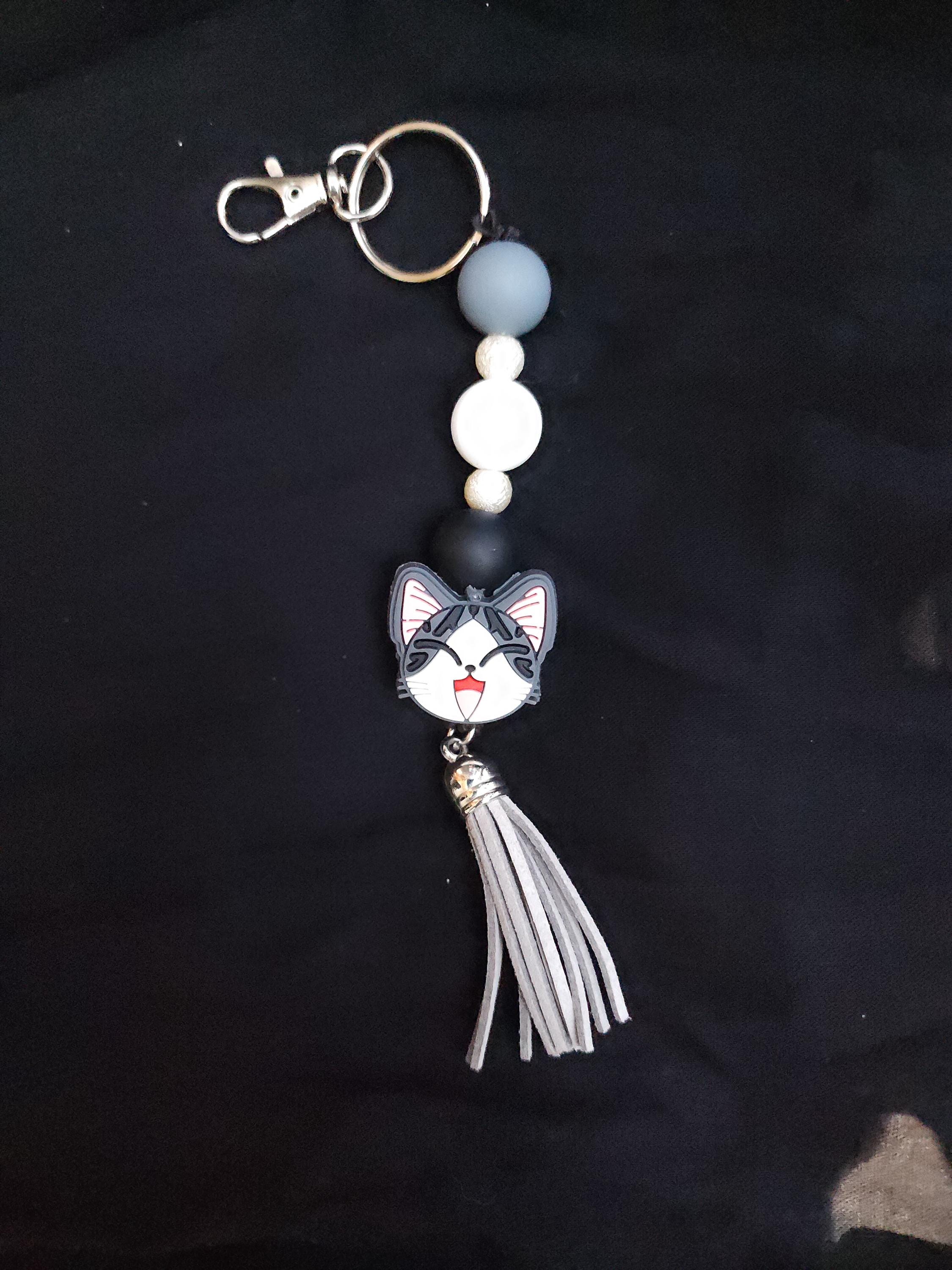 Adorable Cat and Dog Beaded Keychain – Cute Animal Charm, Pet Lover Gift, Whimsical Accessory for Bags, Backpacks, or Keys - Thumbnail 3