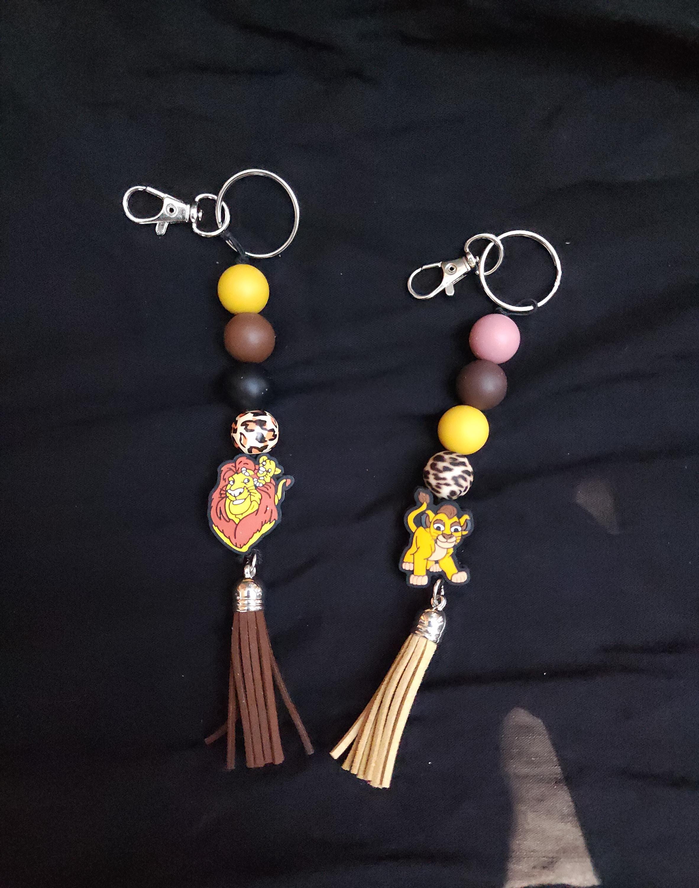 Lion King Beaded Keychain – Simba & Mufasa Inspired – Disney-Inspired Beaded Charm – Cute Gift for Fans, Backpack or Bag Accessory - Thumbnail 4