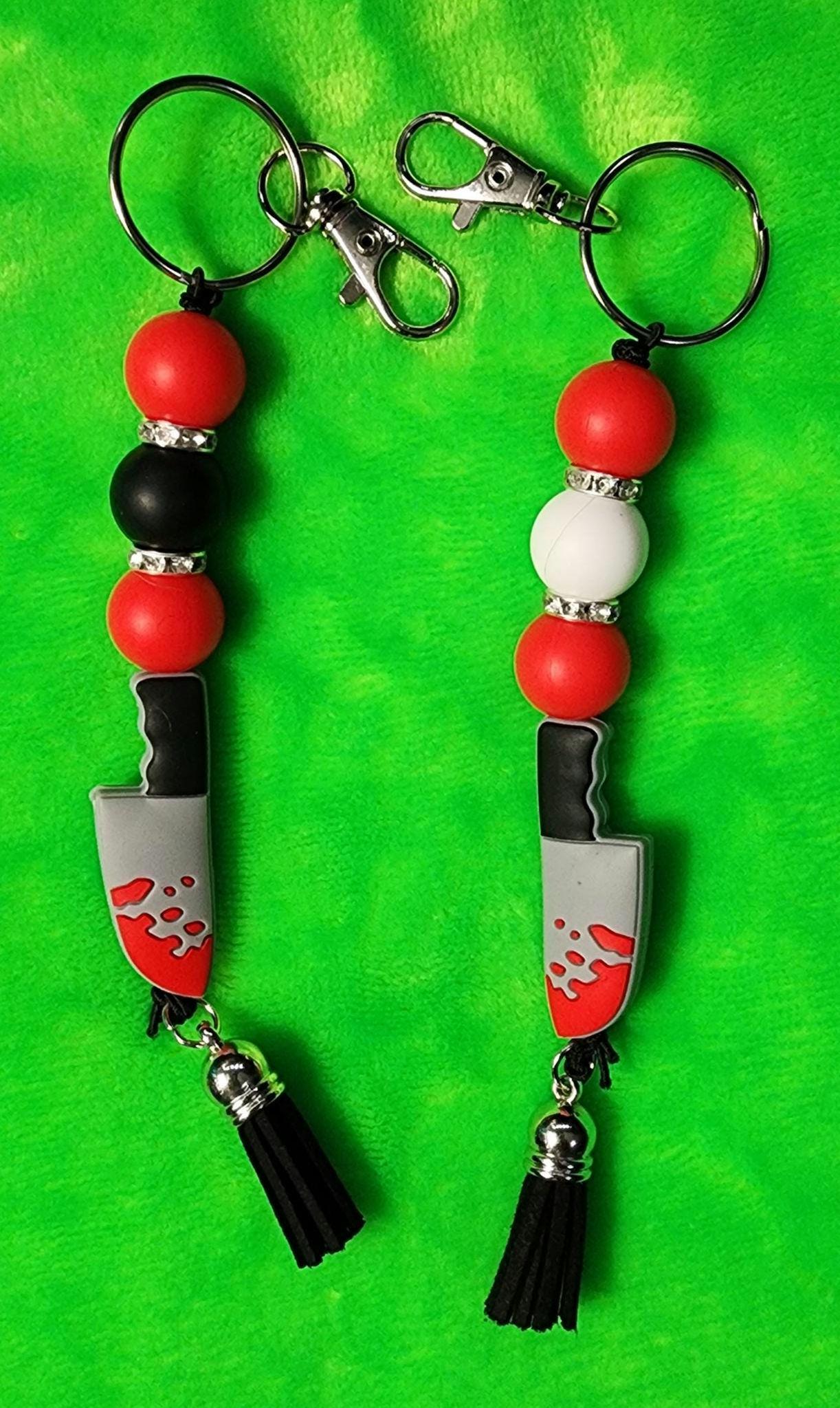 Horror Lovers Bloody Knife Keychain – Spooky Slasher Charm, Creepy Cute Accessory, Scary Movie Fans, Halloween Keychain - Thumbnail 3